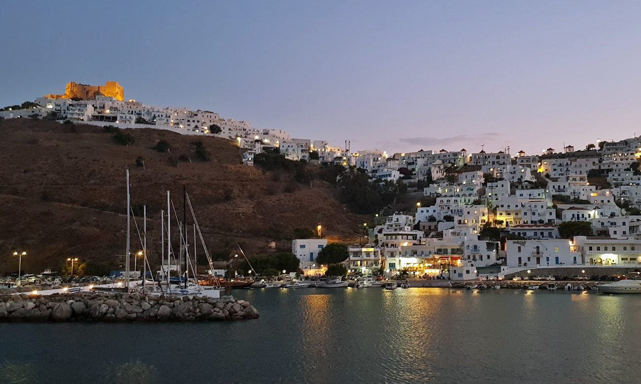 view from NΕ, with the port